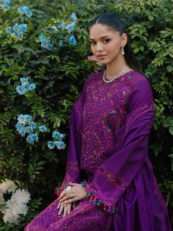 Close-up of Gulfraz 105 - B luxury lawn fabric, showcasing its fine texture and rich green color.