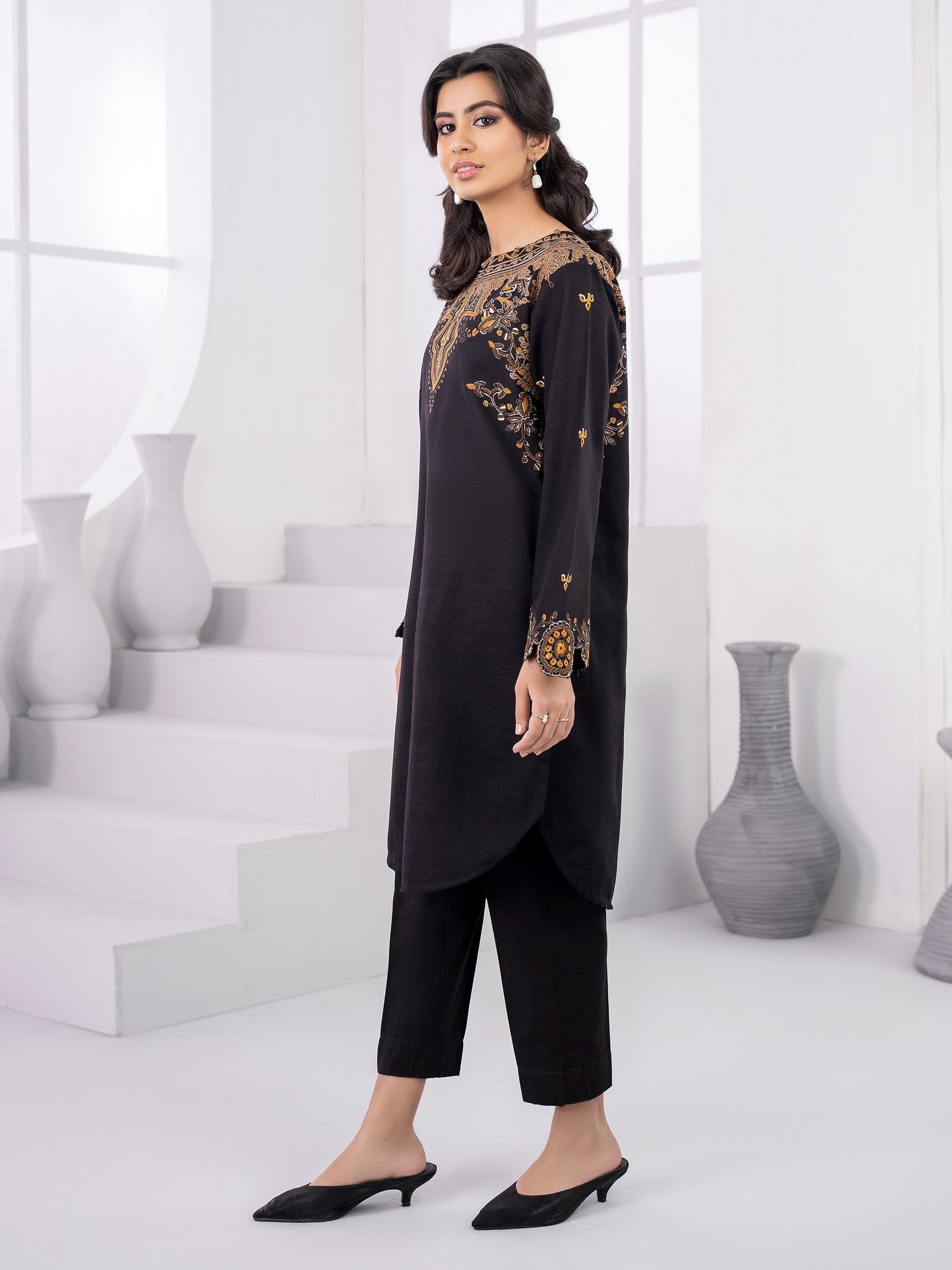 Khaddar 2PC –Printed (Unstitched)