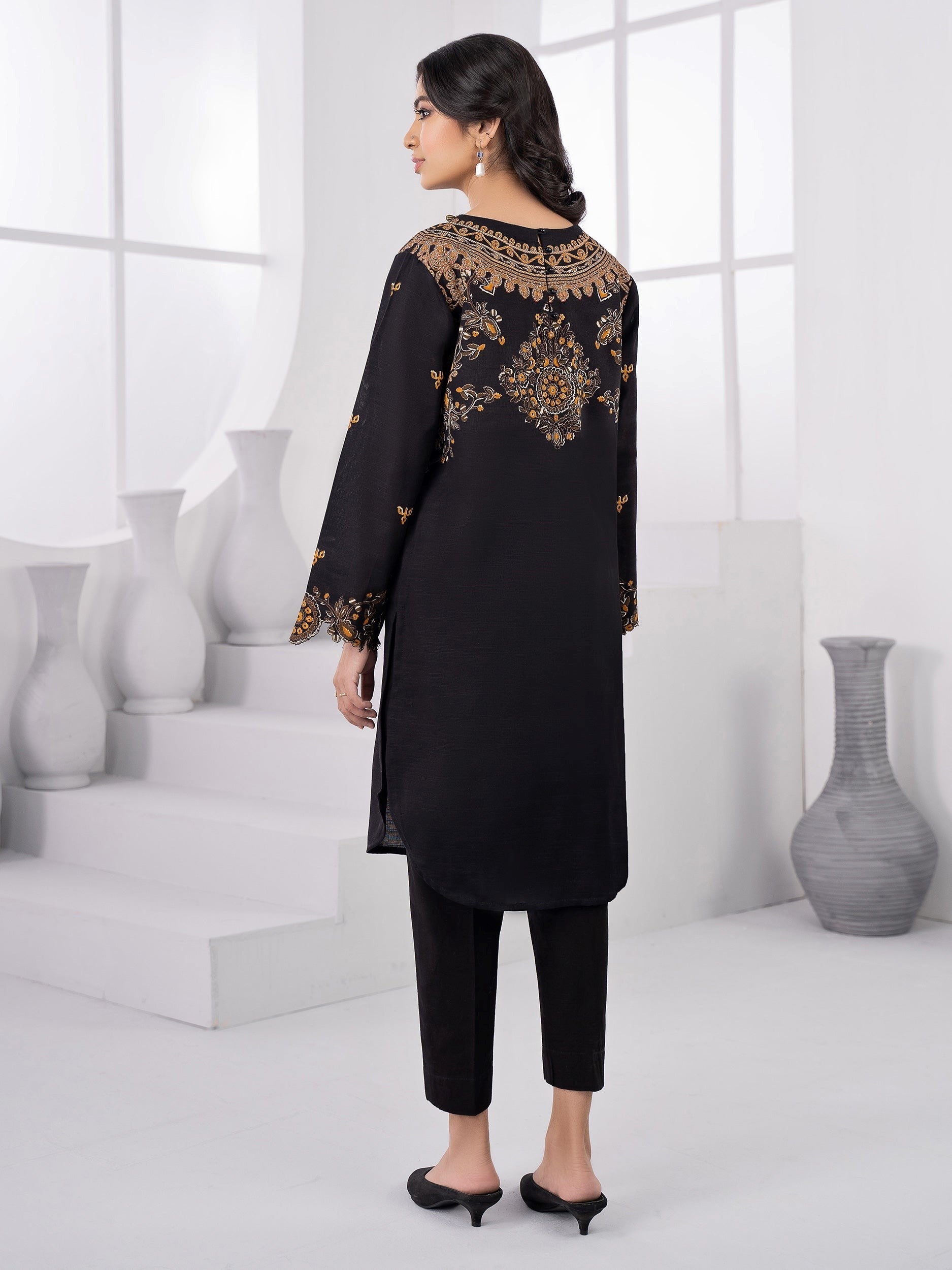 Khaddar 2PC –Printed (Unstitched)