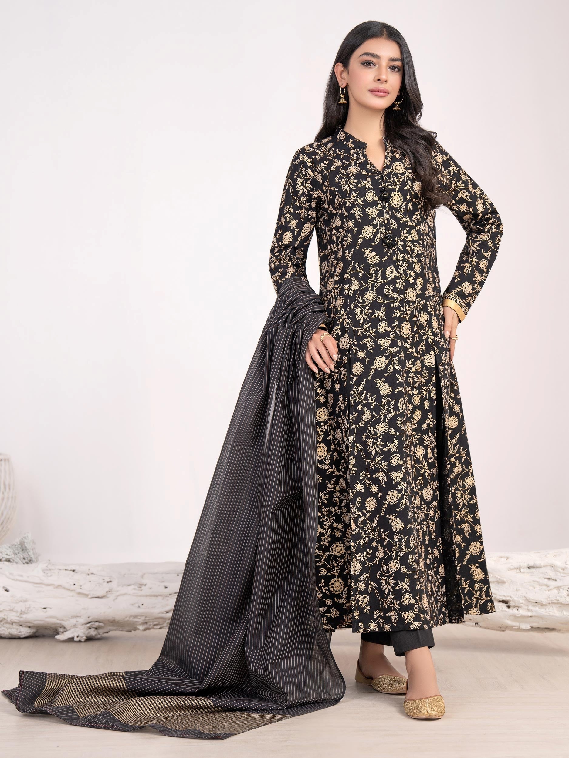 Khaddar 3PC -Printed(Unstitched)